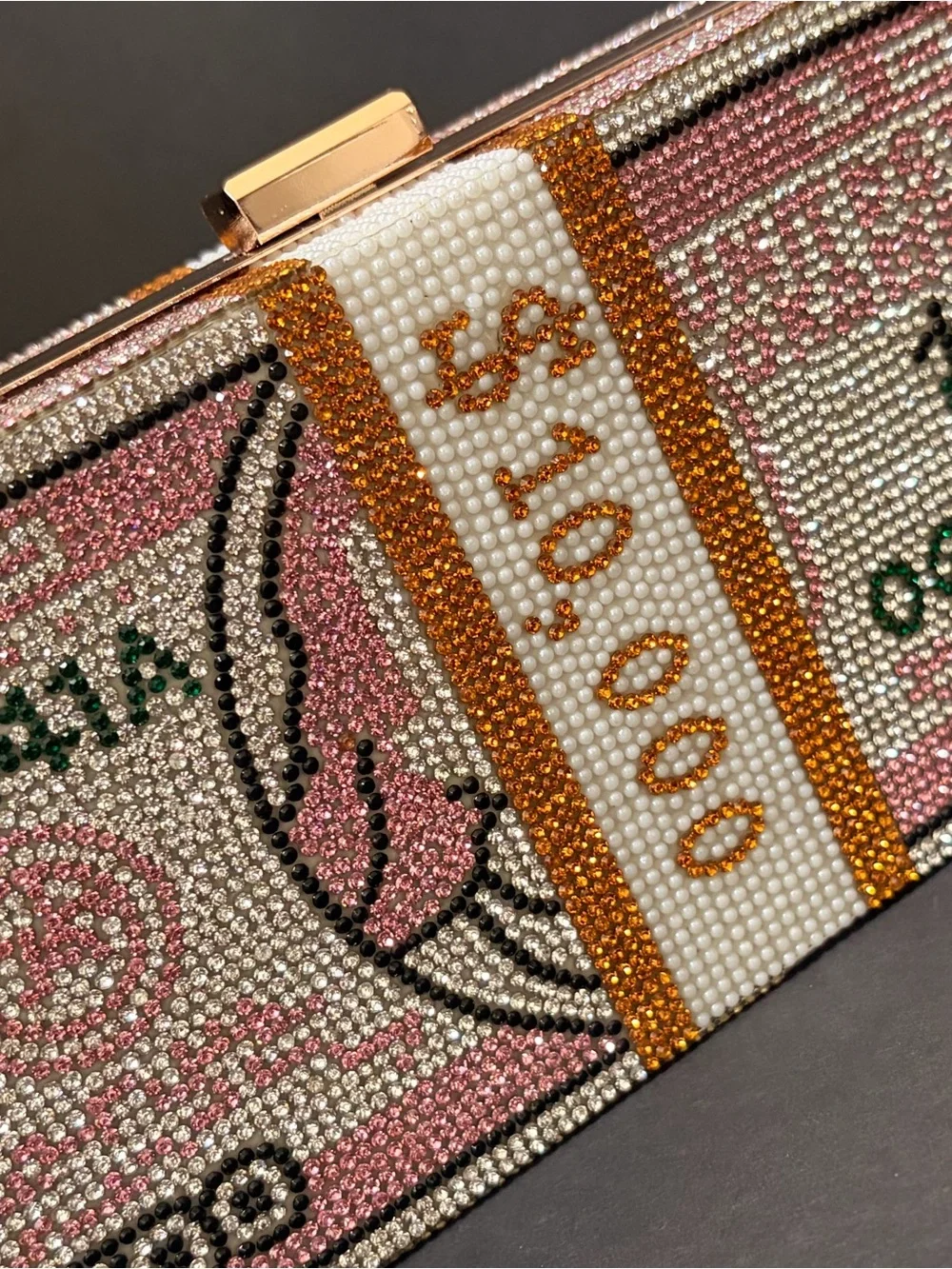 🎀💎Embellished Pink & Gold Crystal Money Motif Clutch